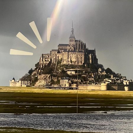 Beau Loft Room Proche Mont Saint Michel Jaccuzi Illimite En Plein Centre Avranches Zewnętrze zdjęcie