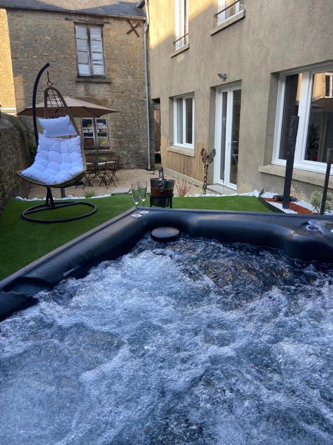 Beau Loft Room Proche Mont Saint Michel Jaccuzi Illimite En Plein Centre Avranches Zewnętrze zdjęcie