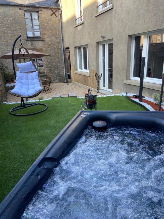 Beau Loft Room Proche Mont Saint Michel Jaccuzi Illimite En Plein Centre Avranches Zewnętrze zdjęcie