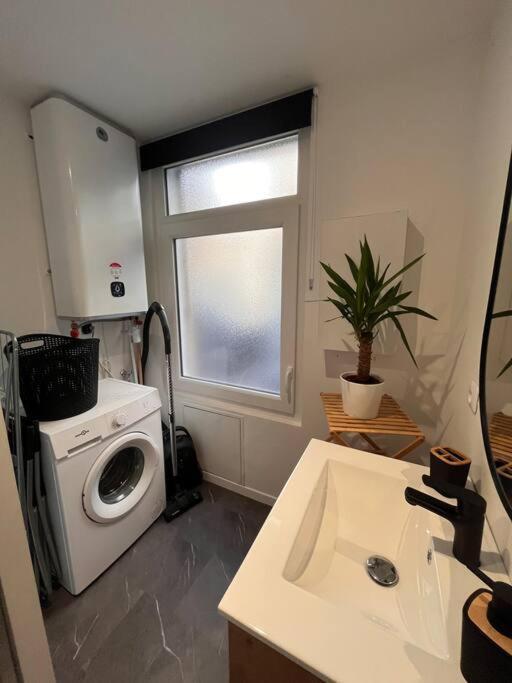 Beau Loft Room Proche Mont Saint Michel Jaccuzi Illimite En Plein Centre Avranches Zewnętrze zdjęcie