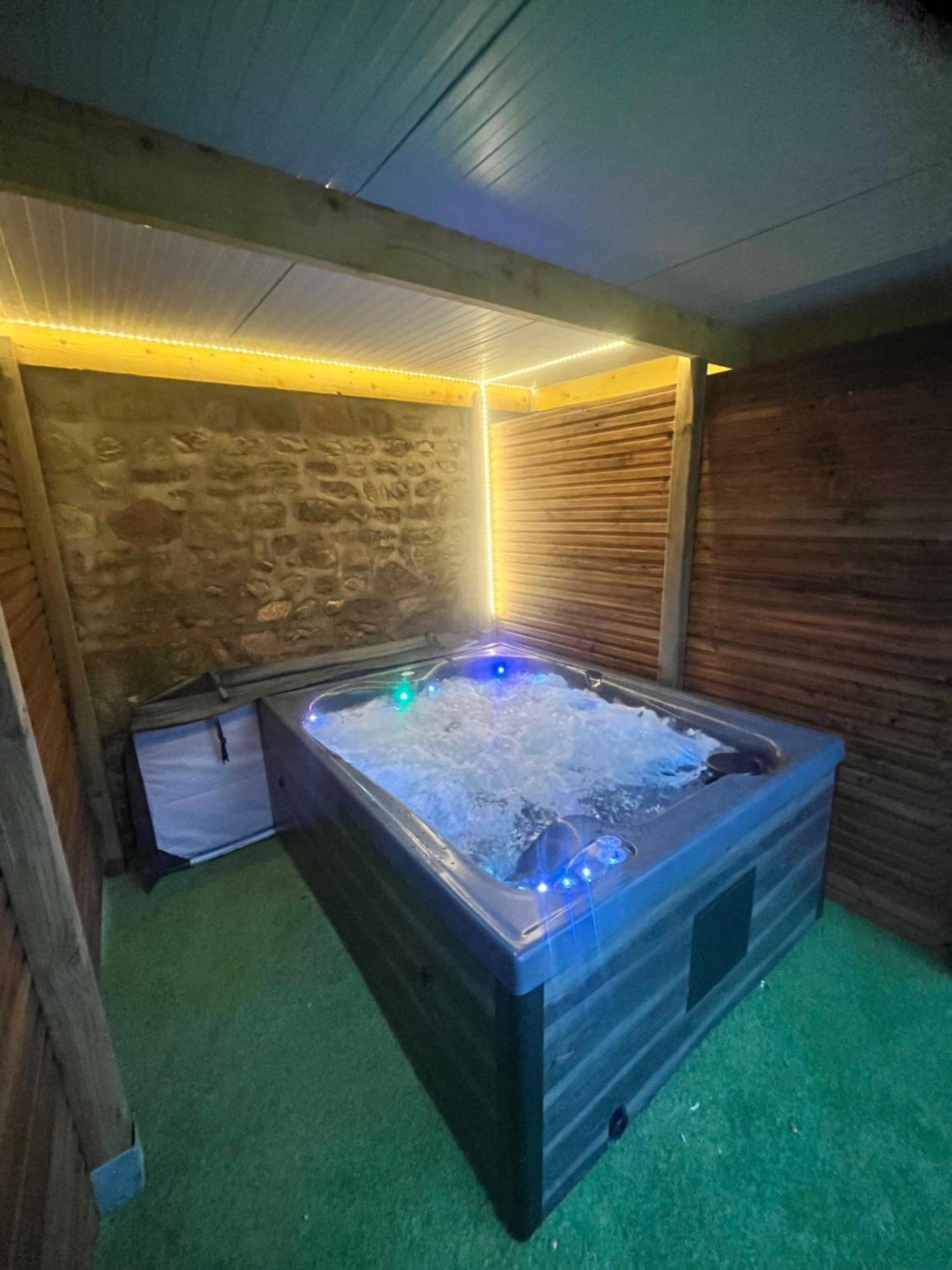 Beau Loft Room Proche Mont Saint Michel Jaccuzi Illimite En Plein Centre Avranches Zewnętrze zdjęcie