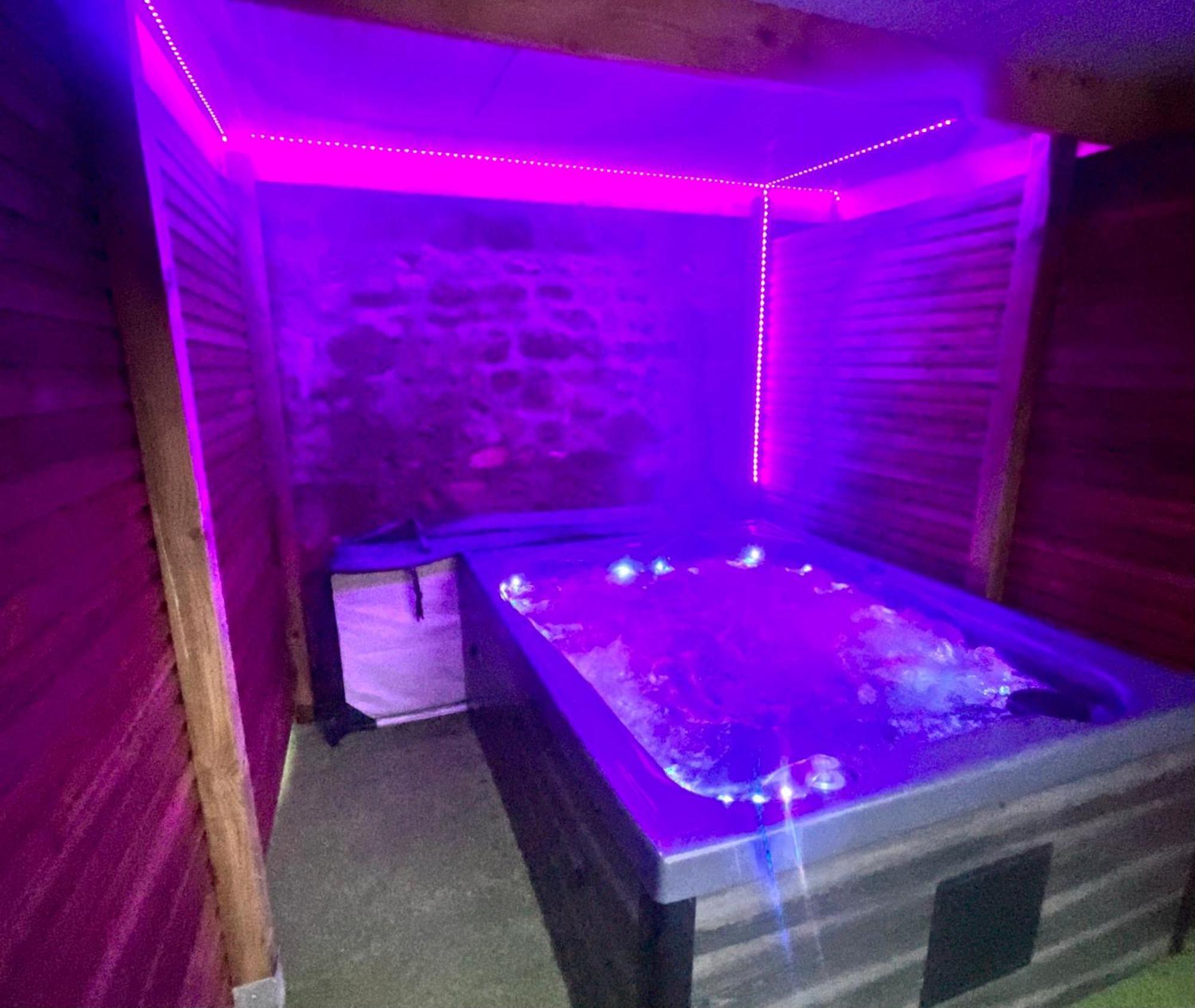 Beau Loft Room Proche Mont Saint Michel Jaccuzi Illimite En Plein Centre Avranches Zewnętrze zdjęcie