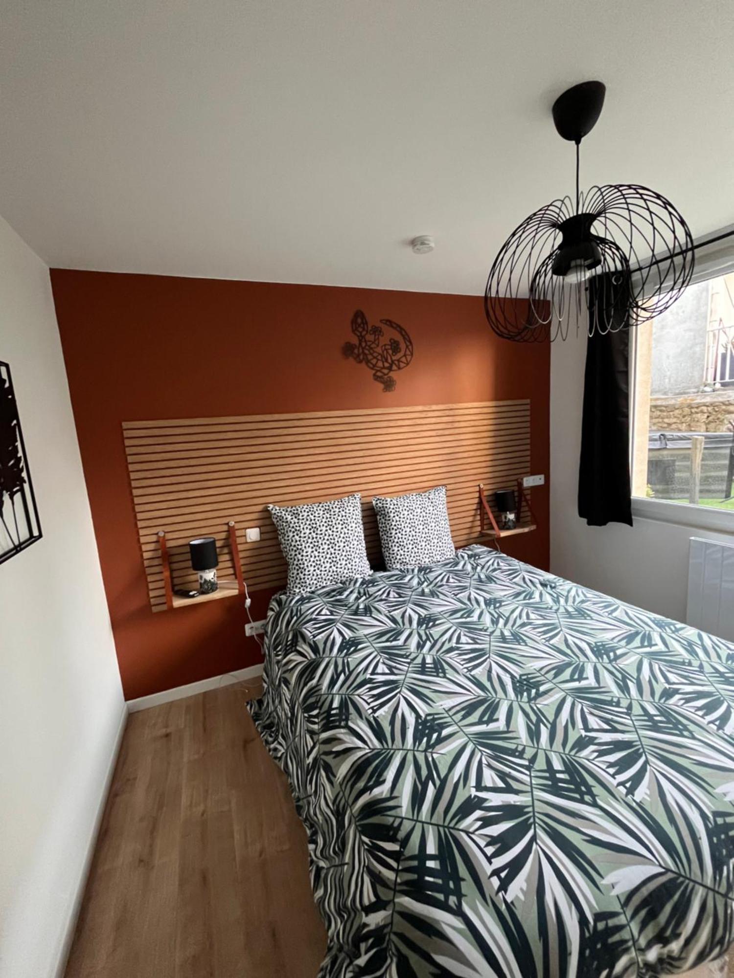 Beau Loft Room Proche Mont Saint Michel Jaccuzi Illimite En Plein Centre Avranches Zewnętrze zdjęcie